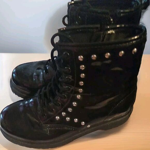 DISNEY D signed girls studded boots SIZE 3 - Picture 1 of 5